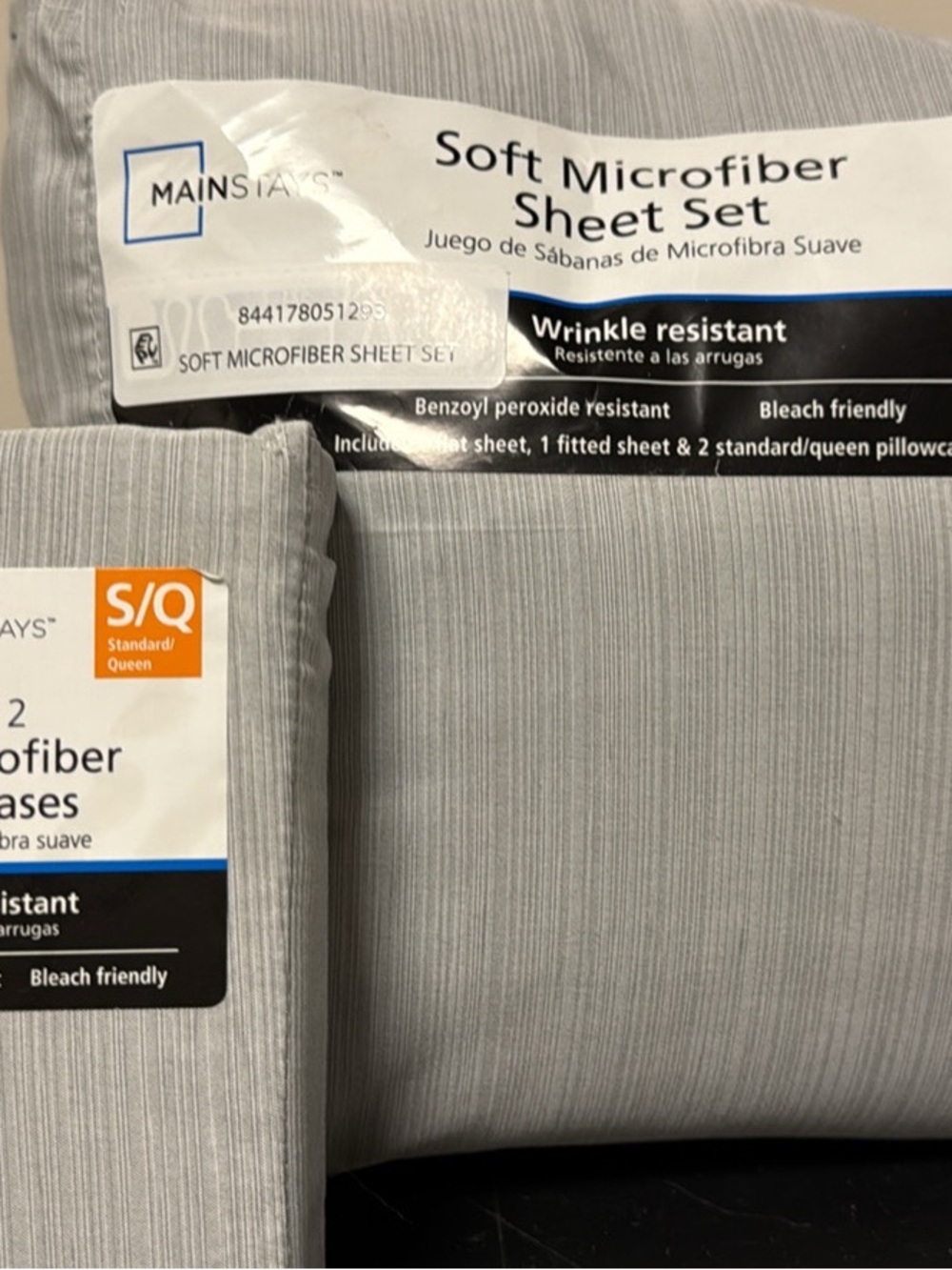 Sheets set and extra pillowcase set lot